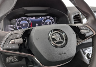 Подержанный автомобиль Skoda Karoq 2021 года (25 фото)