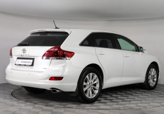 Подержанный автомобиль Toyota Venza 2013 года (5 фото)