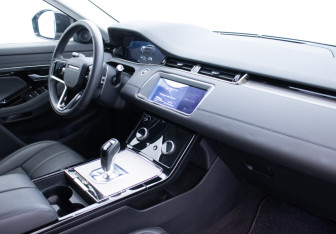 Подержанный автомобиль Land Rover Range Rover Evoque 2022 года (10 фото)