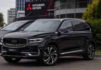 Подержанный автомобиль Geely Monjaro 2024 года (23 фото)