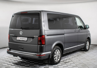 Подержанный автомобиль Volkswagen Caravelle 2021 года (5 фото)