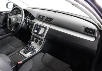 Подержанный автомобиль Volkswagen Passat Sedan 2008 года (6 фото)