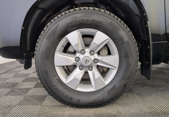 Подержанный автомобиль Toyota Land Cruiser Prado 2021 года (12 фото)