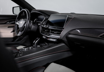 Подержанный автомобиль Cadillac CT5 2021 года (9 фото)