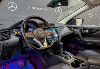 Подержанный автомобиль Nissan Qashqai 2021 года (15 фото)