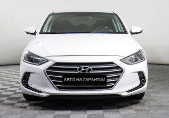 Подержанный автомобиль Hyundai Elantra Sedan 2018 года (2 фото)