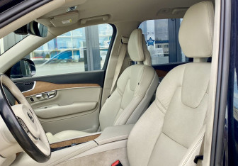 Подержанный автомобиль Volvo XC90 2015 года (20 фото)