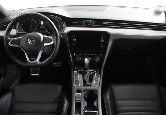 Подержанный автомобиль Volkswagen Passat Wagon 2019 года (6 фото)