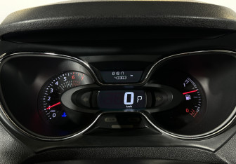 Подержанный автомобиль Renault Kaptur 2018 года (11 фото)