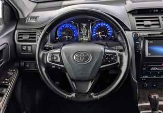 Подержанный автомобиль Toyota Camry Sedan 2017 года (22 фото)