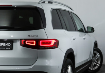 Подержанный автомобиль Mercedes-Benz GLB 2021 года (21 фото)