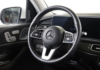 Подержанный автомобиль Mercedes-Benz GLE 2019 года (15 фото)