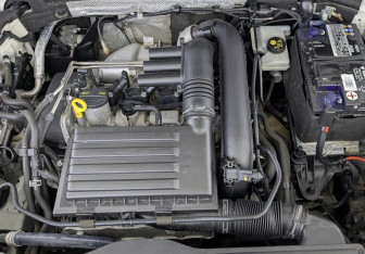 Подержанный автомобиль Skoda Karoq 2021 года (9 фото)