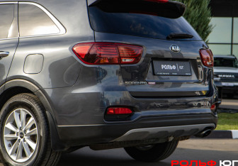Подержанный автомобиль Kia Sorento 2019 года (18 фото)