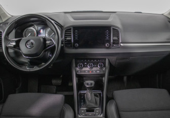 Подержанный автомобиль Skoda Karoq 2020 года (13 фото)