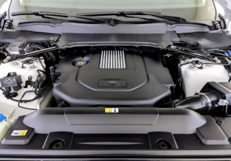 Подержанный автомобиль Land Rover Range Rover 2018 года (9 фото)