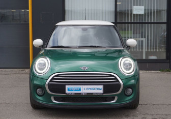 Подержанный автомобиль MINI Hatch 2021 года (2 фото)