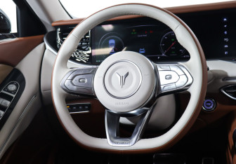 Подержанный автомобиль Voyah Free 2023 года (15 фото)