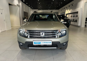 Подержанный автомобиль Renault Duster 2013 года (2 фото)