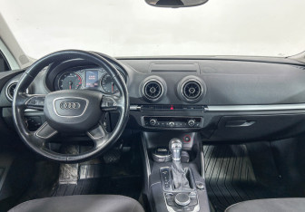 Подержанный автомобиль Audi A3 Sedan 2014 года (11 фото)