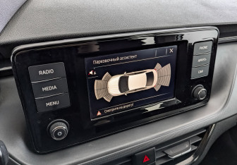 Подержанный автомобиль Skoda Rapid Liftback 2022 года (27 фото)