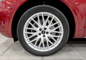 Подержанный автомобиль Audi Q5 2019 года (18 фото)