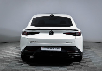 Подержанный автомобиль Changan Lamore 2024 года (6 фото)