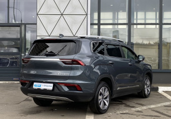 Подержанный автомобиль Geely Okavango 2023 года (5 фото)