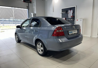 Подержанный автомобиль Chevrolet Aveo Sedan 2007 года (6 фото)