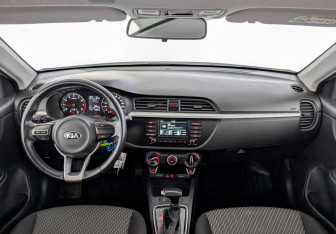 Подержанный автомобиль Kia Rio Sedan 2020 года (14 фото)
