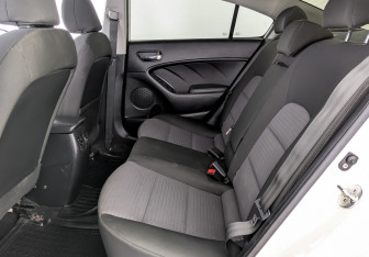 Подержанный автомобиль Kia Cerato Sedan 2018 года (12 фото)