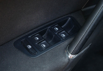 Подержанный автомобиль Volkswagen Golf Hatchback 2014 года (13 фото)