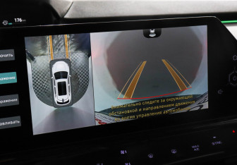 Подержанный автомобиль Changan UNI-K 2023 года (13 фото)