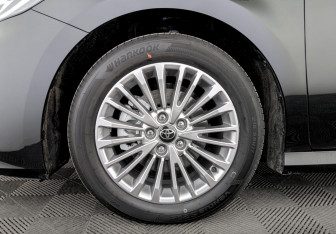 Новый Toyota Camry Sedan 2025 (7 фото)