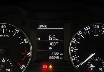 Подержанный автомобиль Skoda Octavia Liftback 2014 года (14 фото)