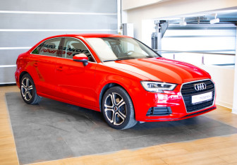 Подержанный автомобиль Audi A3 Sedan 2019 года (3 фото)