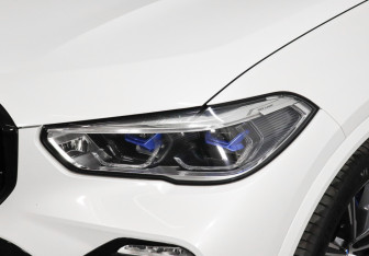 Подержанный автомобиль BMW X5 2019 года (7 фото)