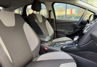Подержанный автомобиль Ford Focus Hatchback 2013 года (10 фото)