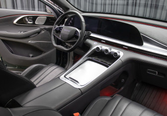 Подержанный автомобиль Exeed TXL 2024 года (10 фото)