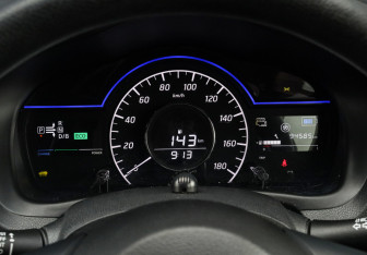 Подержанный автомобиль Nissan Note 2016 года (19 фото)