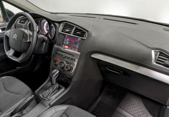 Подержанный автомобиль Citroen C4 Sedan 2021 года (20 фото)