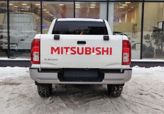 Новый Mitsubishi L200 2025 (7 фото)
