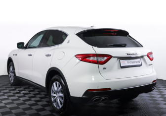 Подержанный автомобиль Maserati Levante 2018 года (7 фото)