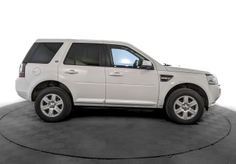 Подержанный автомобиль Land Rover Freelander 2013 года (4 фото)