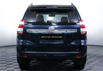 Подержанный автомобиль Toyota Land Cruiser Prado 2014 года (6 фото)