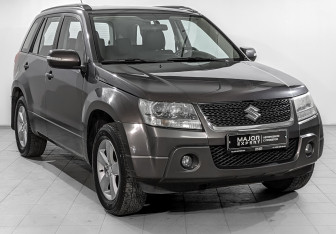 Подержанный автомобиль Suzuki Grand Vitara 2008 года (3 фото)