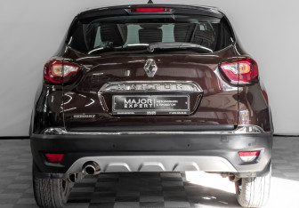 Подержанный автомобиль Renault Kaptur 2018 года (7 фото)