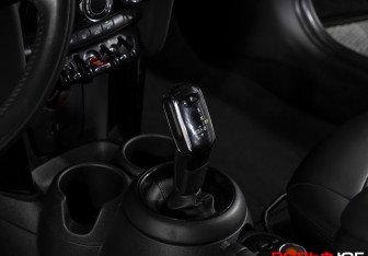 Подержанный автомобиль MINI Hatch 2019 года (15 фото)