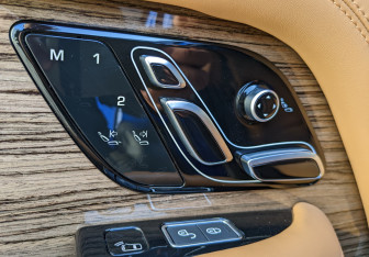 Подержанный автомобиль Land Rover Range Rover 2019 года (15 фото)