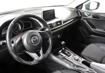 Подержанный автомобиль Mazda 3 Sedan 2014 года (7 фото)
